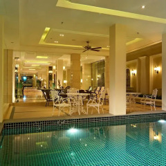 Gulliver`S Tavern Hotel Бангкок бассейн