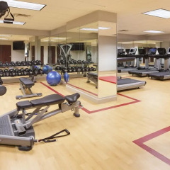 Отель Sheraton Bloomington Блумингтон фитнесс-зал фото 2
