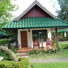 Отель Golden Bay Cottage 3* Бунгало Делюкс с различными типами кроватей
