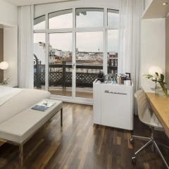 Отель ME Madrid Reina Victoria удобства в номере