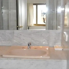 Отель Apartamentos Austria Valencia Испания, Валенсия - отзывы, цены и фото номеров - забронировать отель Apartamentos Austria Valencia онлайн ванная