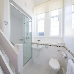Отель Innkeeper's Lodge Brighton, Patcham ванная фото 2