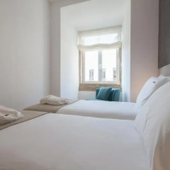 Отель Feels Like Home Rossio Prime Suites 4* Стандартный номер с 2 отдельными кроватями (общая ванная комната) фото 34