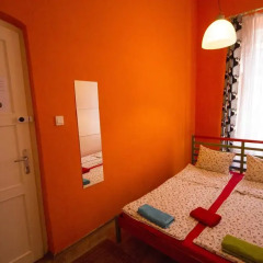 Pal's Hostel & Apartments Кровать в общем номере с двухъярусной кроватью фото 3