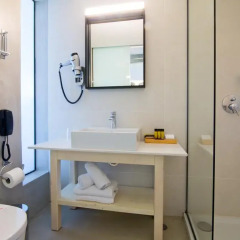Blue Sky City Beach Hotel 4* Номер Делюкс с различными типами кроватей фото 4