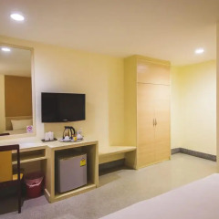 New Suanmali Hotel 3* Улучшенный номер разные типы кроватей фото 3