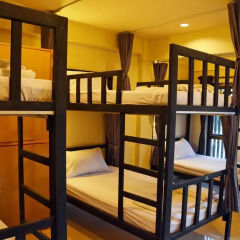 Chang Hostel балкон