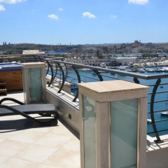 Отель Pebbles Boutique Aparthotel 3* Люкс повышенной комфортности с различными типами кроватей фото 11