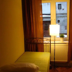 Отель Hostelik Wiktoriański Стандартный номер с 2 отдельными кроватями (общая ванная комната) фото 4
