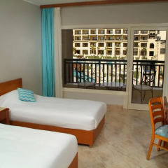 Отель Steigenberger Aqua Magic Red Sea 5* Улучшенный номер с различными типами кроватей фото 3