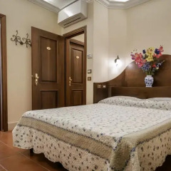 Отель 4 Coronati 2* Стандартный номер фото 9