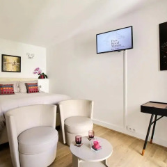 Отель Assia & Nathalie Luxury B&B Marais Париж комната для гостей