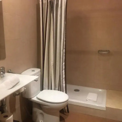 Отель City Center Apartments Barcelona Испания, Барселона - отзывы, цены и фото номеров - забронировать отель City Center Apartments Barcelona онлайн ванная фото 2