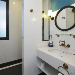 Maison Vy Hotel 3* Улучшенный семейный номер с двуспальной кроватью фото 5