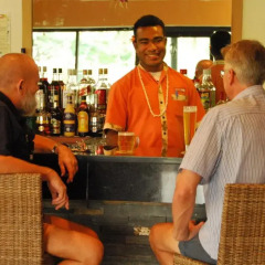 Отель Tanoa Waterfront Hotel Фиджи, Вити-Леву - отзывы, цены и фото номеров - забронировать отель Tanoa Waterfront Hotel онлайн гостиничный бар