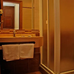 Отель Hostal Victoria I Стандартный номер с различными типами кроватей фото 4