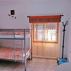 Lisbon Cosy Hostel Кровать в общем номере с двухъярусной кроватью фото 2