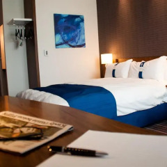 Отель Holiday Inn Express Warsaw Airport 3* Стандартный номер с различными типами кроватей фото 6