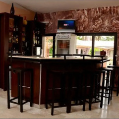 Отель The Guest House гостиничный бар