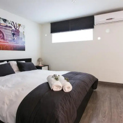 Отель 4 Rooms Barcelona Барселона комната для гостей