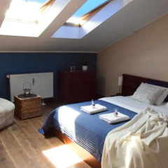 Апартаменты Blooms Inn & Apartments Апартаменты Эконом с различными типами кроватей фото 9