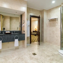 Гостиница Royal Tulip Almaty 5* Улучшенный номер с разными типами кроватей фото 3
