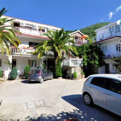 Апартаменты Radonjic Apartments парковка