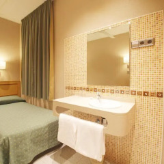 Отель Hostal Nuevo Colon Барселона спа