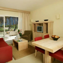 Отель Blau Privilege Porto Petro Beach Resort & Spa 5* Стандартный номер с различными типами кроватей фото 7