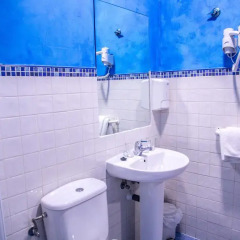 Отель Hostal Montaloya Стандартный номер с различными типами кроватей фото 4