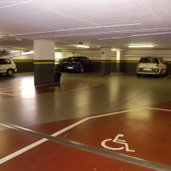 Отель Novotel Andorra парковка