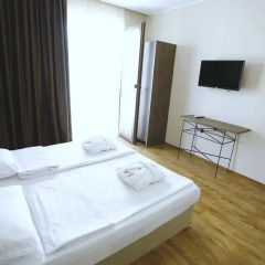 Hotel Homey Kobuleti 3* Стандартный семейный номер с двуспальной кроватью фото 11
