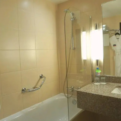Гостиница Courtyard by Marriott Санкт-Петербург Пушкин 4* Улучшенный номер с различными типами кроватей фото 4