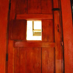 Отель Aelam Home Stay Cabana сейф в номере