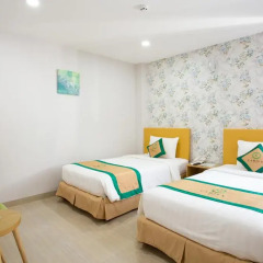 Camila Hotel 3* Улучшенный номер с 2 отдельными кроватями фото 3