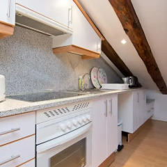 Отель Apartamentos Plaza Santa Ana Мадрид в номере фото 2