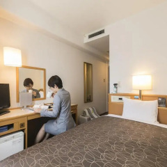 Отель Nishitetsu Inn Tenjin 3* Кровать в женском общем номере фото 4