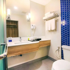 Отель Holiday Inn Express Krabi Ao Nang Beach 3* Стандартный номер с различными типами кроватей фото 2