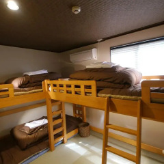 Fukuoka Hana Hostel Кровать в мужском общем номере фото 2