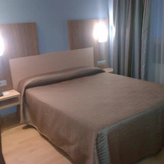 Отель City House Alisas Santander 2* Улучшенный номер с различными типами кроватей