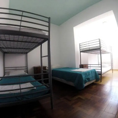 S. Jose Algarve Hostel Кровать в мужском общем номере с двухъярусной кроватью