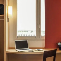 Отель ibis Paris 17 Clichy-Batignolles - formerly Berthier удобства в номере фото 2