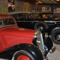 Апартаменты Classic Car Museum Apartment городской автобус