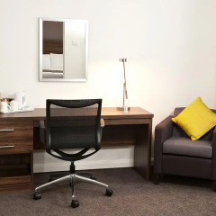 Отель Holiday Inn LIVERPOOL CITY CENTRE Великобритания, Ливерпуль - отзывы, цены и фото номеров - забронировать отель Holiday Inn LIVERPOOL CITY CENTRE онлайн удобства в номере фото 2