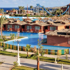 Отель Titanic Palace & Aqua Park Hrg спортивное сооружение