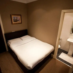 Newham Hotel 2* Стандартный номер с двуспальной кроватью