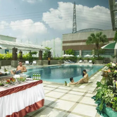 Chaophya Park Hotel бассейн фото 2