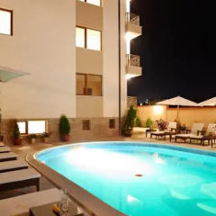 Отель Stanny Court ApartHotel бассейн фото 2