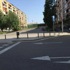 Отель Go Bcn Hostal Ideal Badal парковка