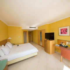 Le Méridien St. Julians Hotel & Spa 5* Стандартный номер с различными типами кроватей